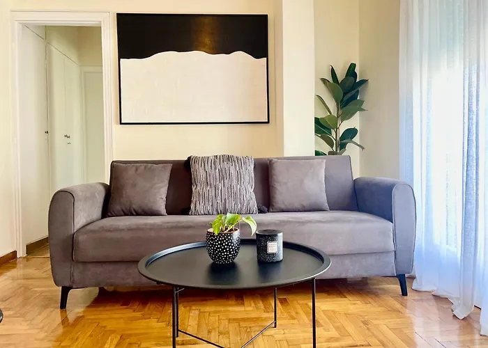 Loucas Apartment